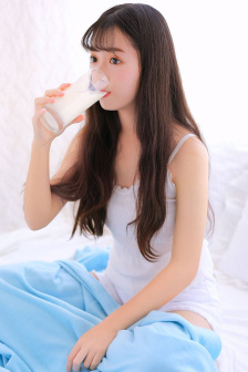 狂性XXXX乱大交老女人视频